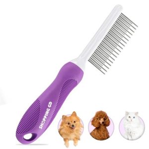 Effortless flea control: Master the technique of using a flea comb on your pet. Learn tips for gentle, effective removal and prevention.
