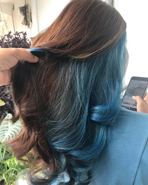 Should You Dye Your Hair? A Guide to Considering Colorful Hair