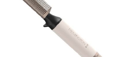 Say goodbye to curly hair struggles with our Curly Comb. Its unique design glides through curls, minimizing breakage, and maximizing volume for a salon-quality finish at home.