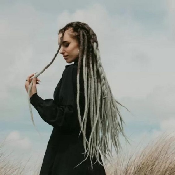 How to Comb Out Dreads?